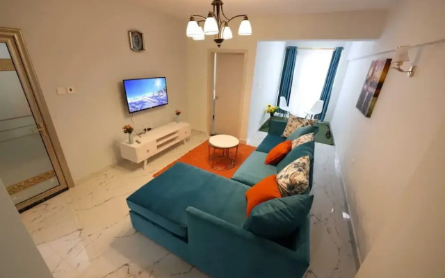 Lux Suites Sandalwood  Apartments