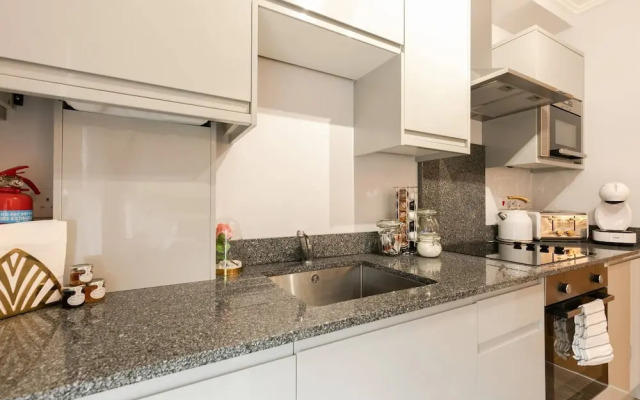 11 Helena House Business Apartment