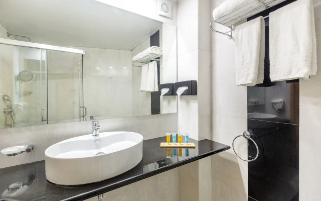 Oasis Hotel Apartments