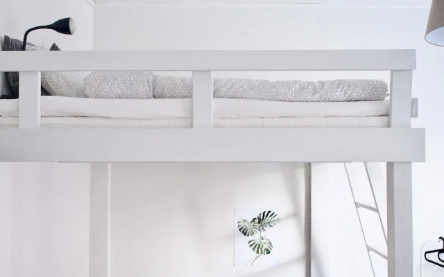 2ndhomes 19th Century Studio