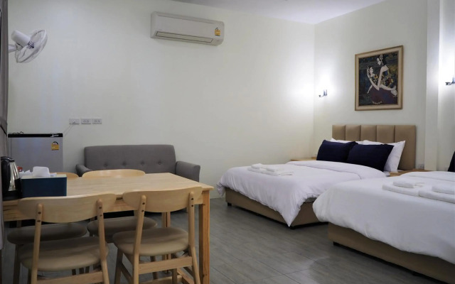 Mangoes Guesthouse
