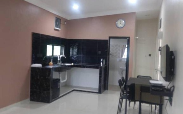 Yasmeen Studio Roomstay Kijal - Room 1 - FOR TWO PERSON ISLAM GUEST ONLY — hotel in Kijal