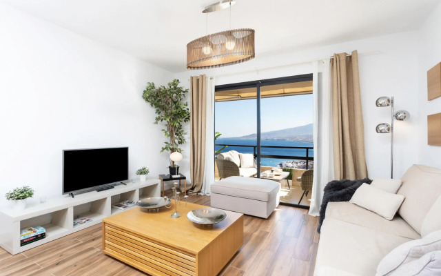 Home2Book Beautiful View Of The Bay & Wifi