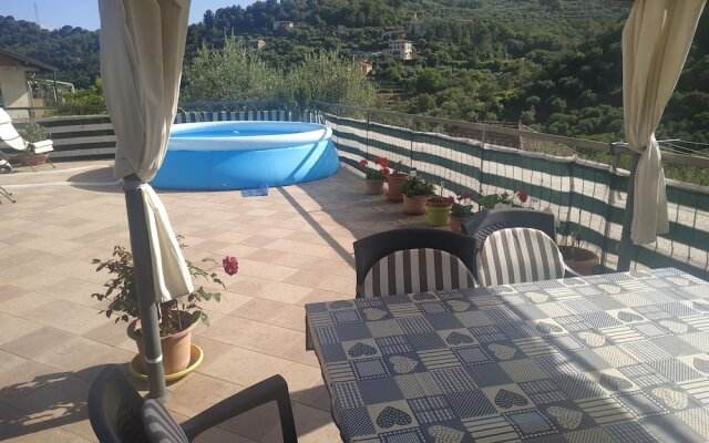Room in Guest Room - Valle Degli Ulivi - Liguria, Italia