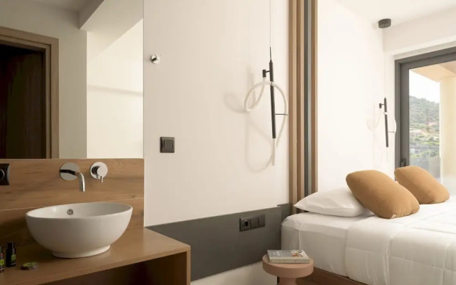 Luxurious Villa Dias With Tennis Court by Estia