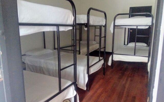Hostal Café San Bernabe - Hostel