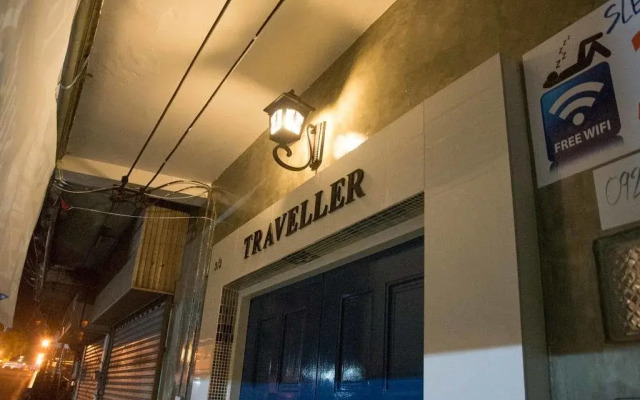 The Traveller Hostel - Adults Only
