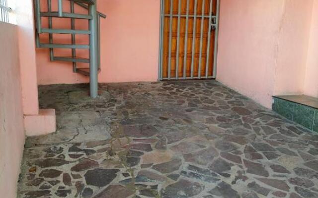 Casa Robles - Room close to Airport #2