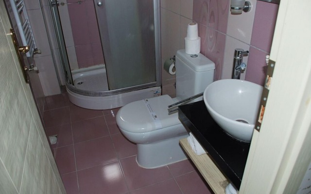 Sarıçay Rhodius Otel