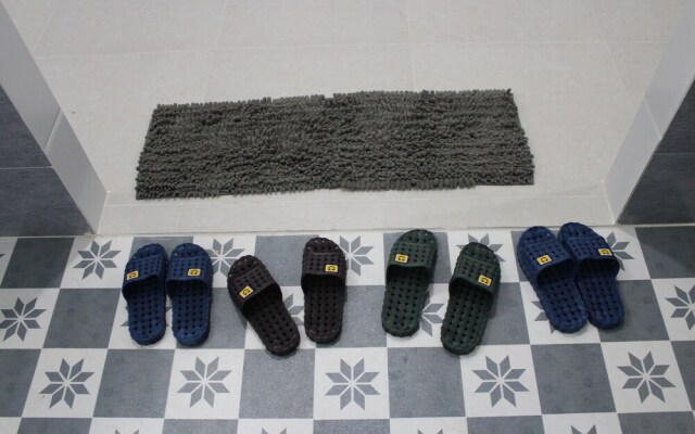 B Home - Hostel