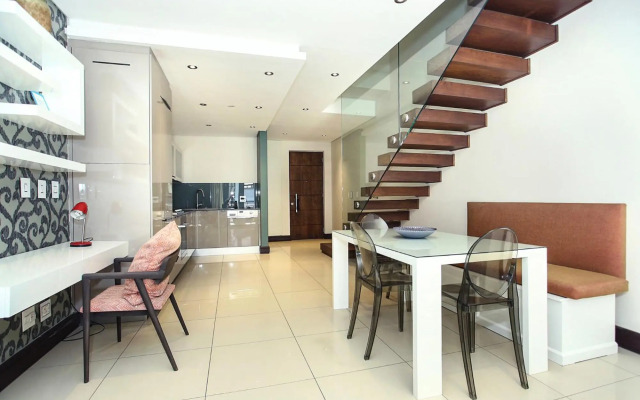 Melrose Arch Luxury Apartment