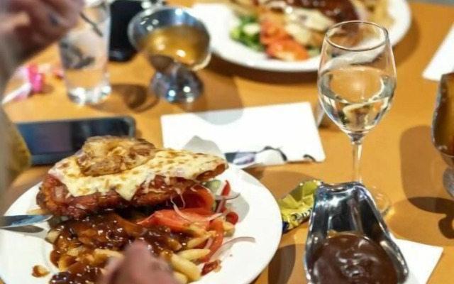 Top of the Town Hotel Motel