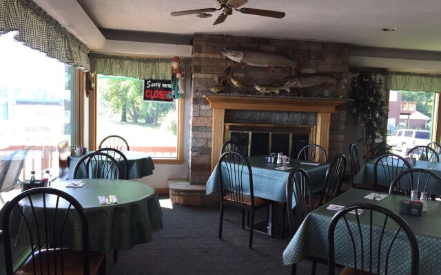 Twin Pines Resort