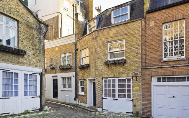 Sweet Marble Arch 2 Bedroom Mews House