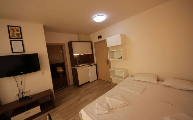 Menada Tarsis Apartments
