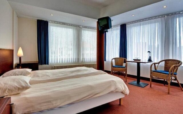 Hotel Azur