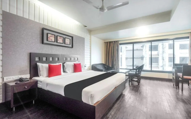 Savoy Suites by OYO Rooms
