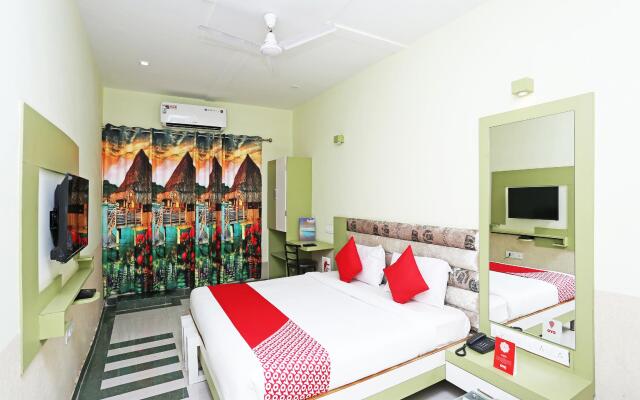 OYO 16472 Hotel Shree Balram International