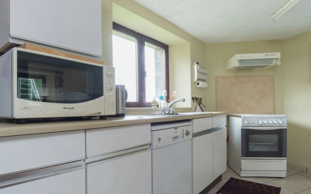 Lovely Holiday Home amidst Meadows in Sourdeval-les-Bois