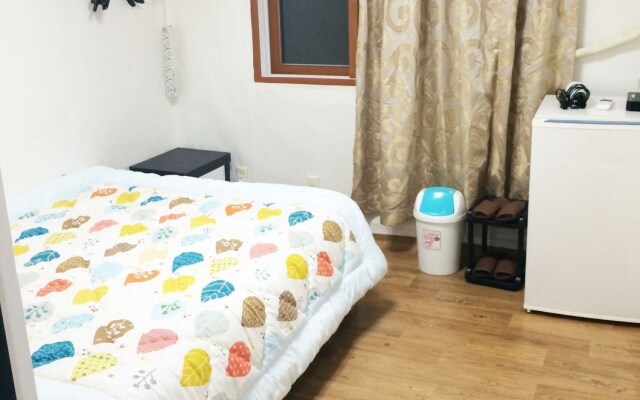 Seoul Tower Family Guesthouse