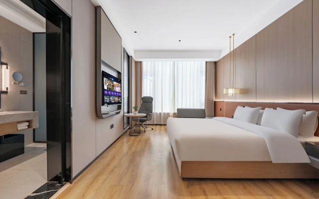 Wanzai Yijia La Maison Hotel