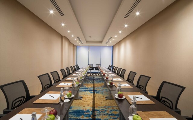 Naviti Warwick Dammam