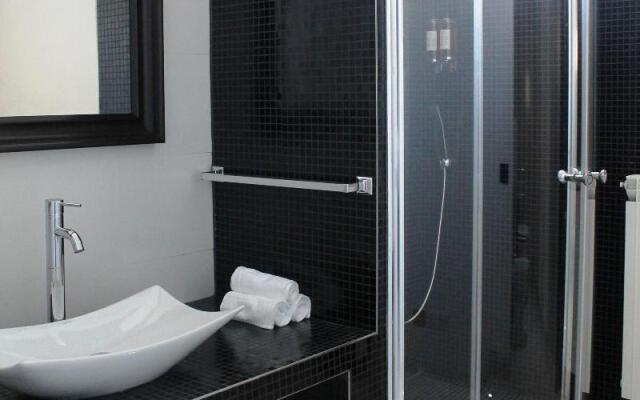 Gardenia Luxury Room