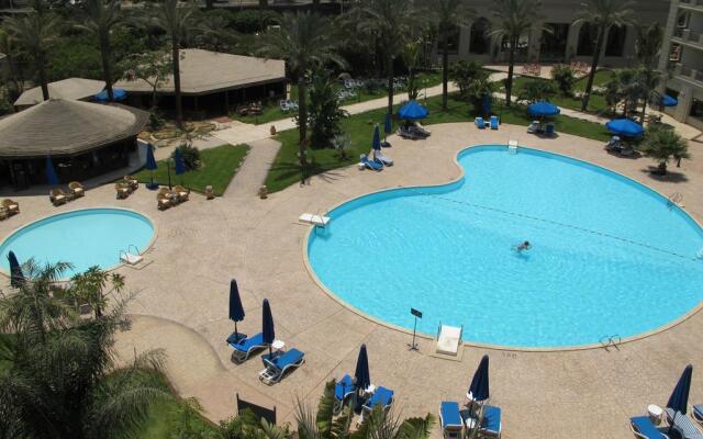 Grand Pyramids Hotel