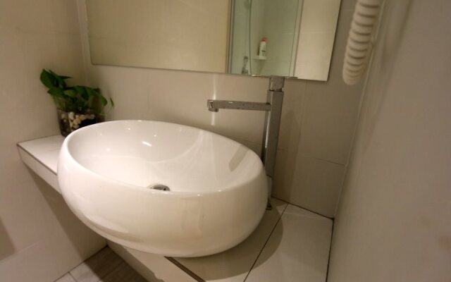 Camelia Holiday Home