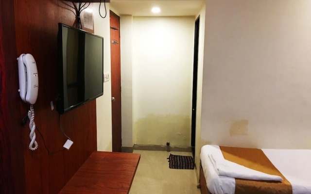 OYO 26563 Safar Residency