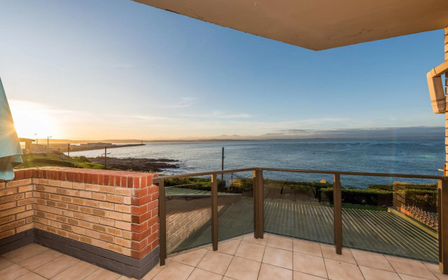 Beacon Wharf , George Hay 3 Holiday Accommodation