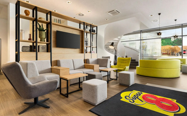 Super 8 by Wyndham Koblenz