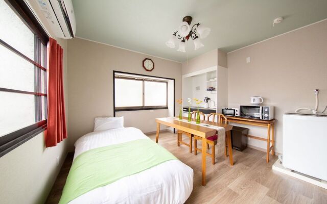 S Flat Kasugade Naka