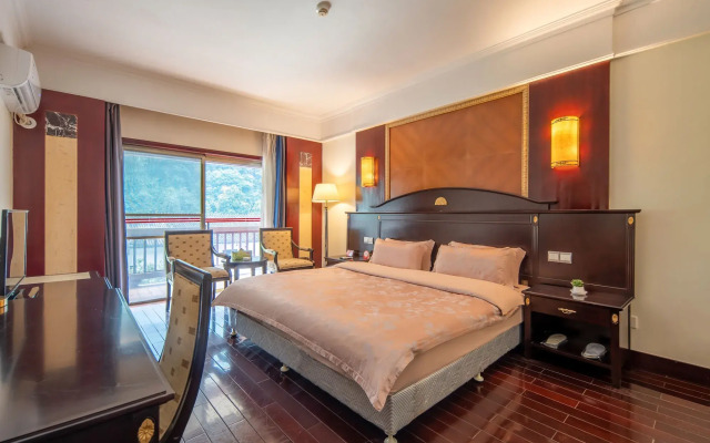 Pipaxi Hotel
