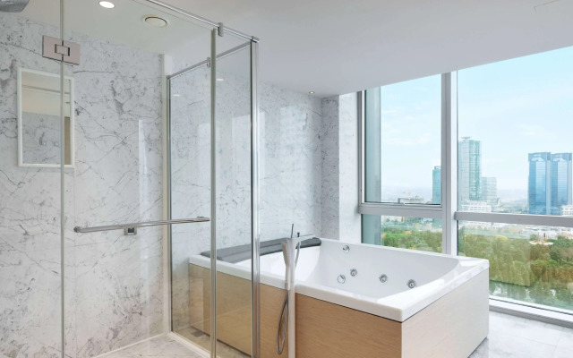 Wyndham Grand Levent Istanbul Hotel & Conference Center