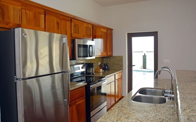 Casas de la Caye Villas