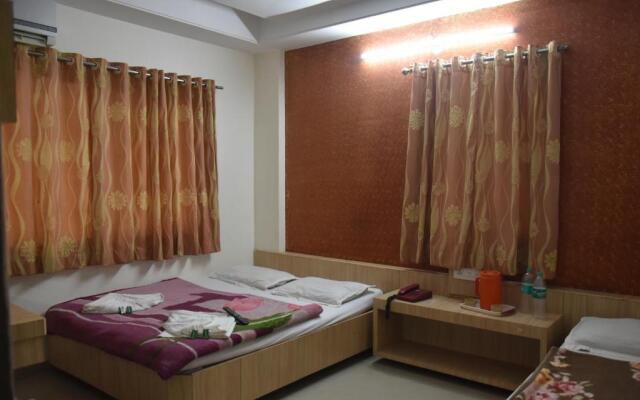 Hotel sai dhyan