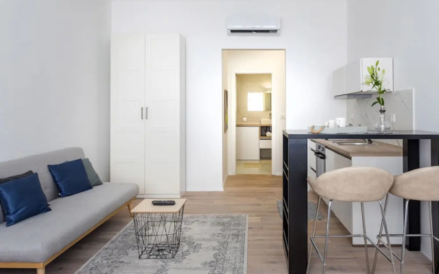 Flower Square Apartments