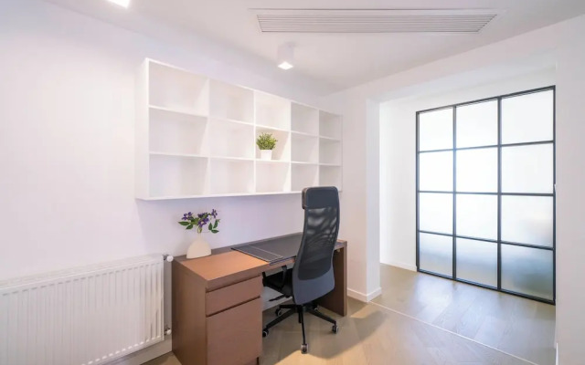 Tyms Elegant 4BR 2BA Apt Xujiahui Malls