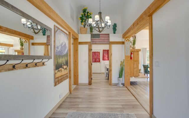 Magnificent Ouray Home w/ Deck & Mountain Views!