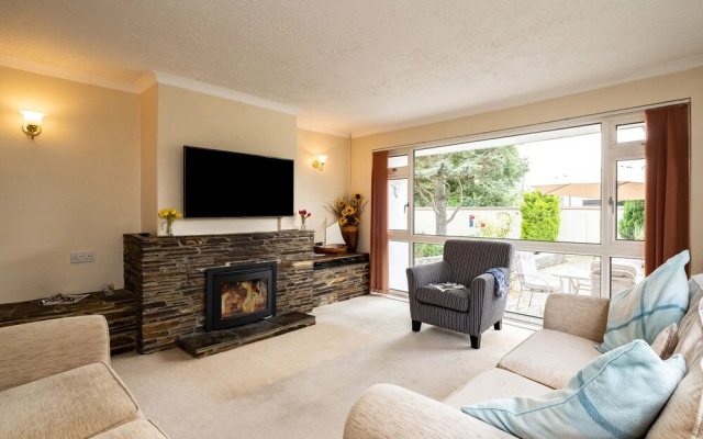 Longhouse Bungalow