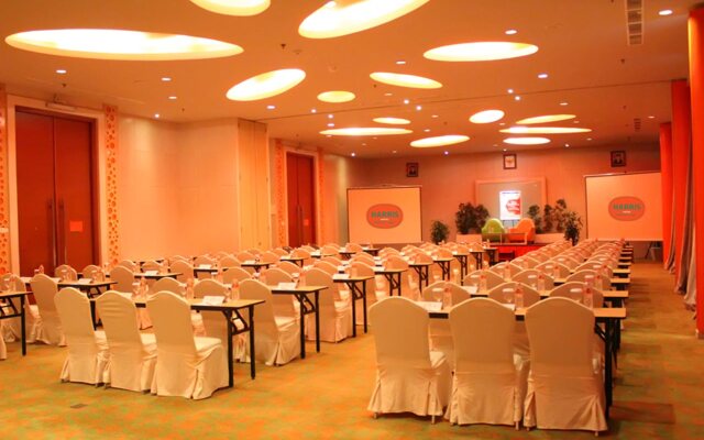 HARRIS Hotel Sentul City Bogor