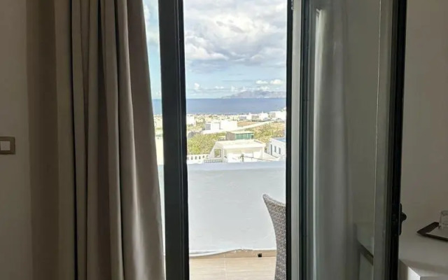 Hotel Omiros