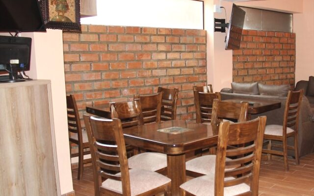 Andean Atoq Hostel