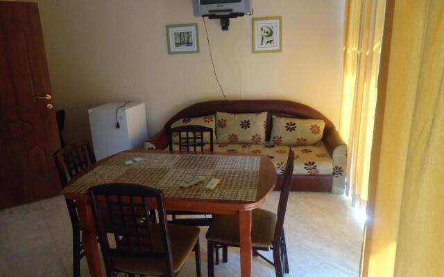Thomas Palace Apartments