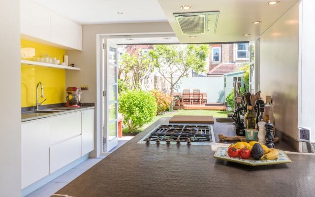 Lavish Nordic Styled Fulham Home by the Thames