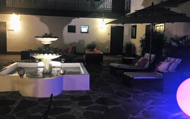 Perla Real Inn