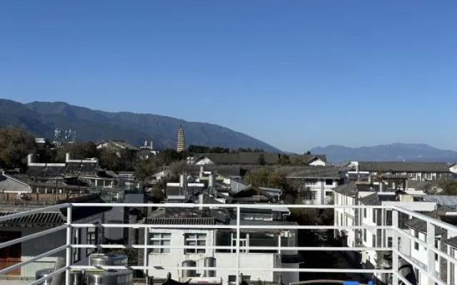 iLiLi Audio and Video Homestay (Dali Ancient City West Gate Branch) – Outside – Dali