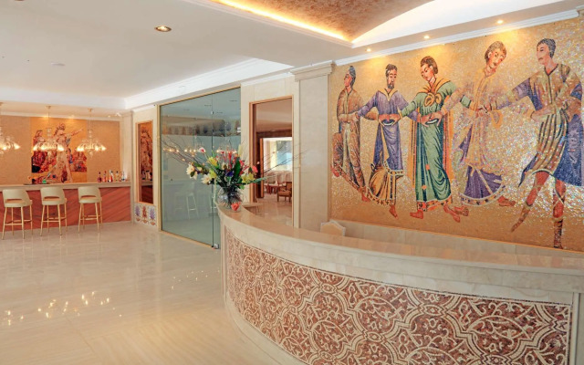 Mythos Palace Resort 