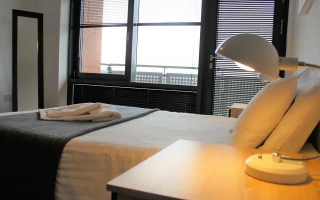 Empire Serviced 1 Bedroom Apartment